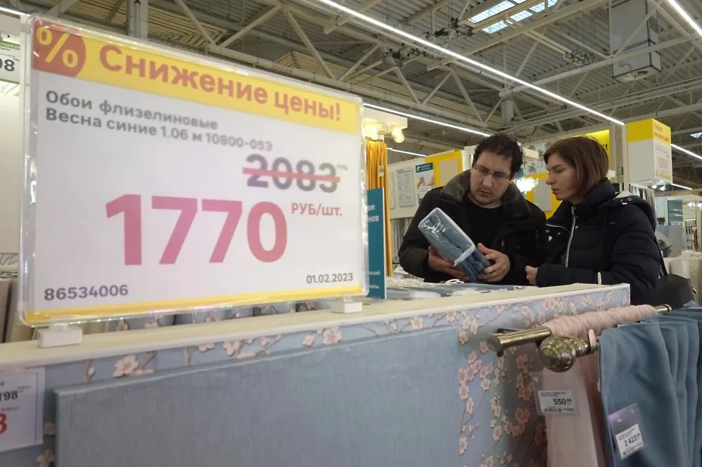 После праздников в магазинах перепишут ценники. Обложка © ТАСС / Александр Артеменков