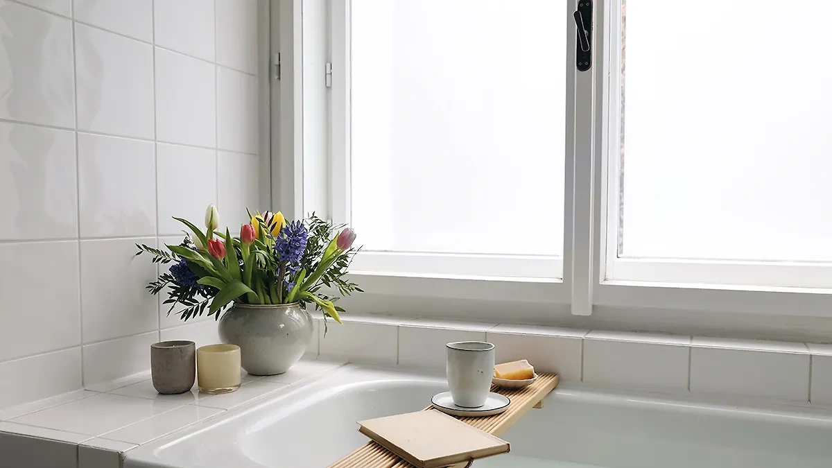 Окно в ванной — дополнительный бонус. Фото © Shutterstock / FOTODOM