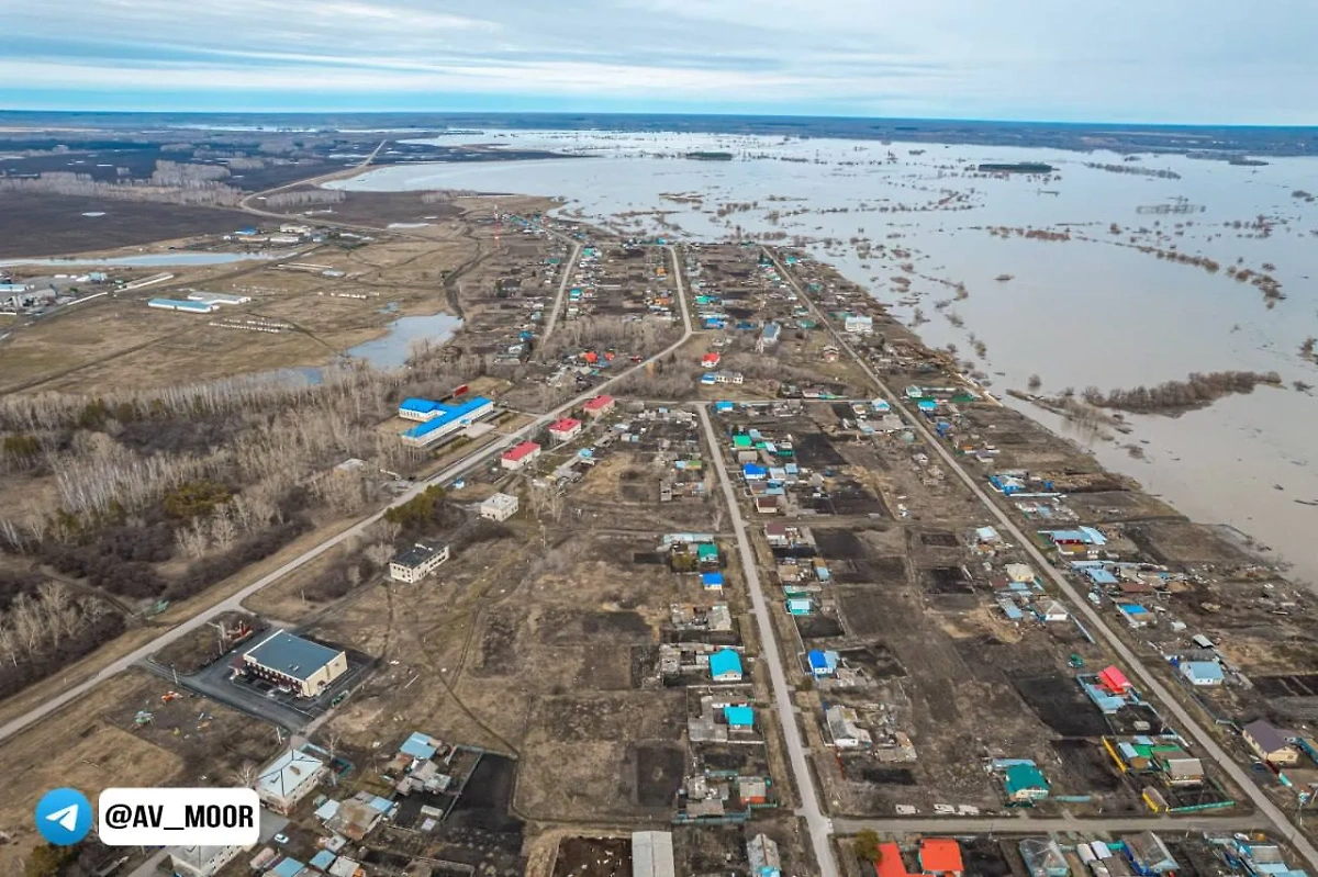 Паводок на реке Ишиме в Тюменской области. Фото © Telegram / Александр Моор