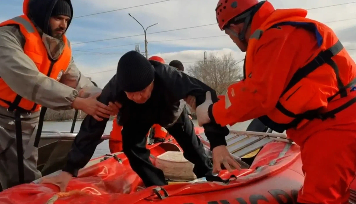 Паводок в Кургане. Обложка © Life.ru 