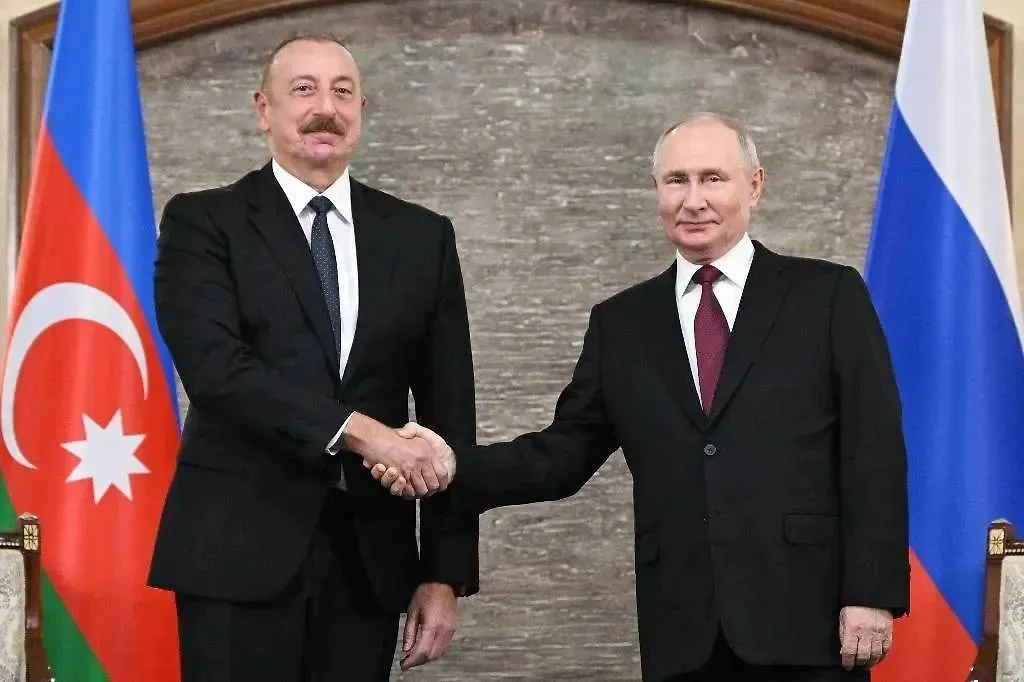 Ильхам Алиев и Владимир Путин, октябрь 2023 года. Обложка © ТАСС / POOL / Павел Бедняков