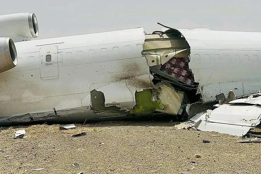 Boeing-727 потерпел аварию при посадке в Южном Судане. Фото © X / JACDEC