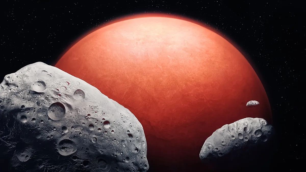 Спутники Марса, Фобос и Деймос. Обложка © Shutterstock / FOTODOM
