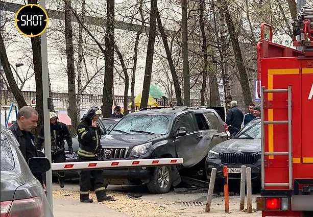 В Москве взорвался внедорожник. Обложка © Telegram / SHOT