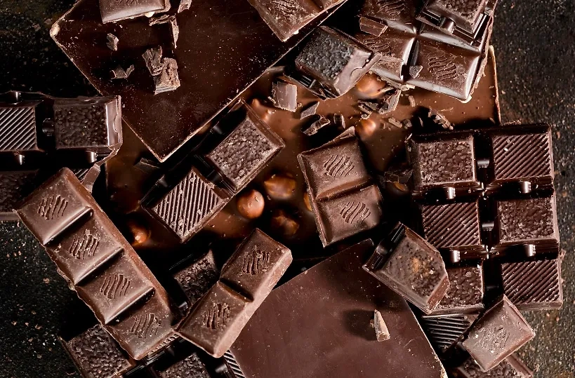Шоколад подорожает на 50% к концу 2024 года. Обложка © Freepik