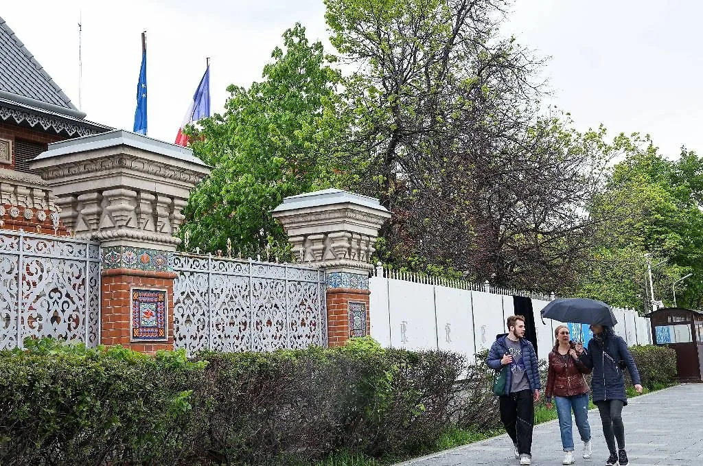 Посольство Франции в Москве. Обложка © ТАСС / Михаил Терещенко