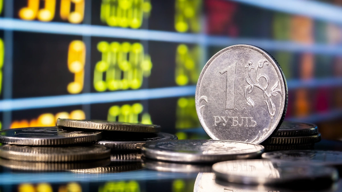 С 2 мая на рынке ждут событий, которые повлияют на курс рубля. Обложка © Shutterstock / FOTODOM
