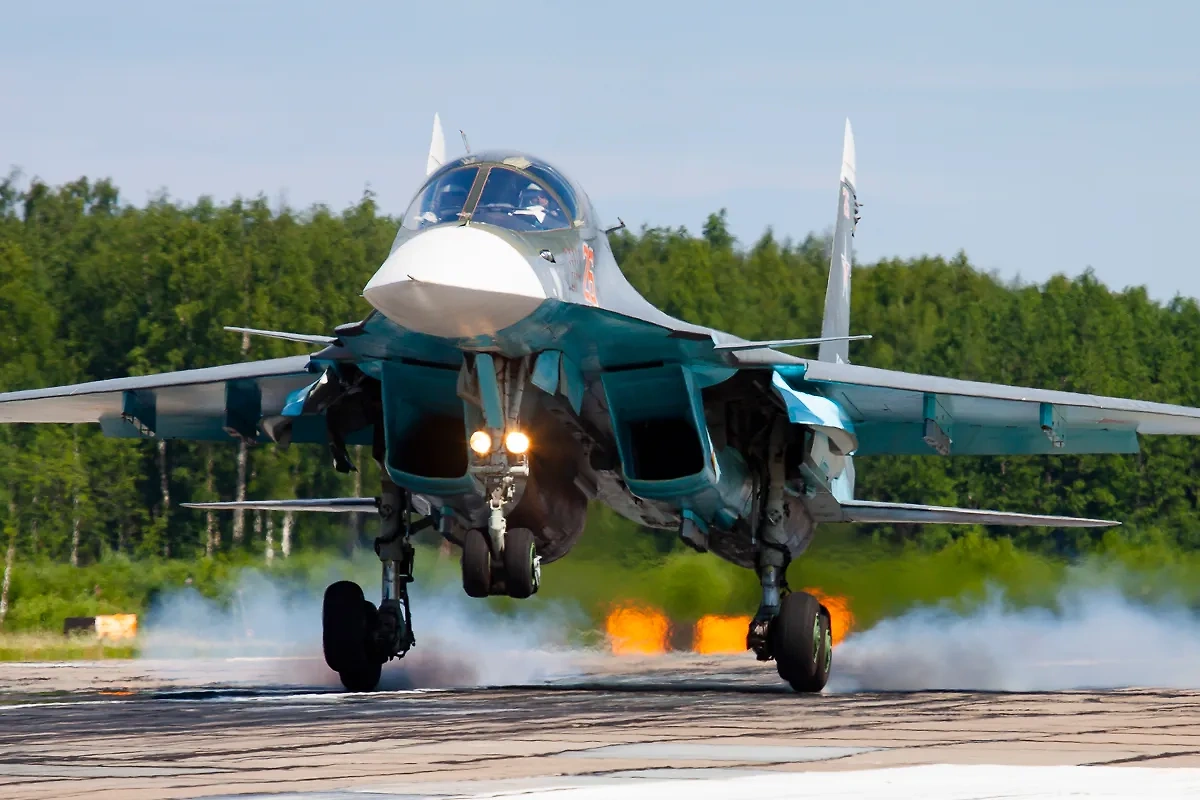 Российский бомбардировщик Су-34. Обложка © Мультимедиа.минобороны.рф