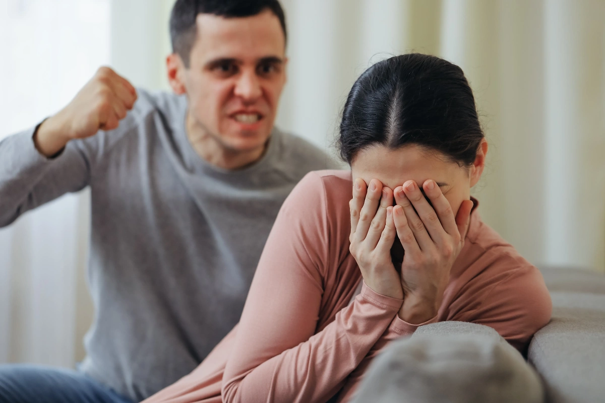 6 признаков, которые выдают измену мужа. Фото © Shutterstock / FOTODOM