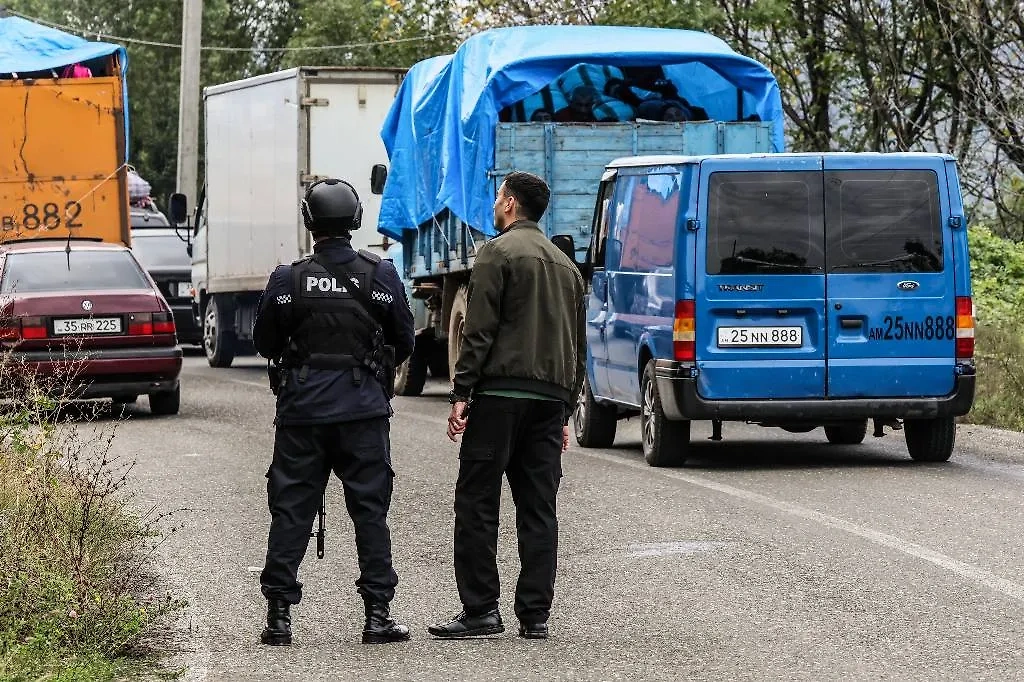 Два человека погибли в Нахичевани во время взрыва. Обложка © ТАСС / Сергей Савостьянов