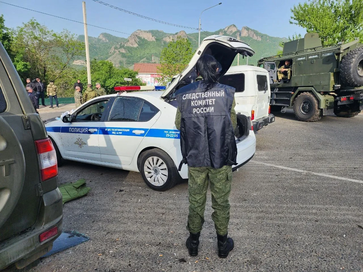Место нападения на полицейских в КЧР. Обложка © Telegram / СУ СК России по Карачаево-Черкесской Республике