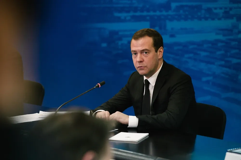 Заместитель председателя Совета безопасности РФ Дмитрий Медведев. Обложка © Shutterstock / FOTODOM