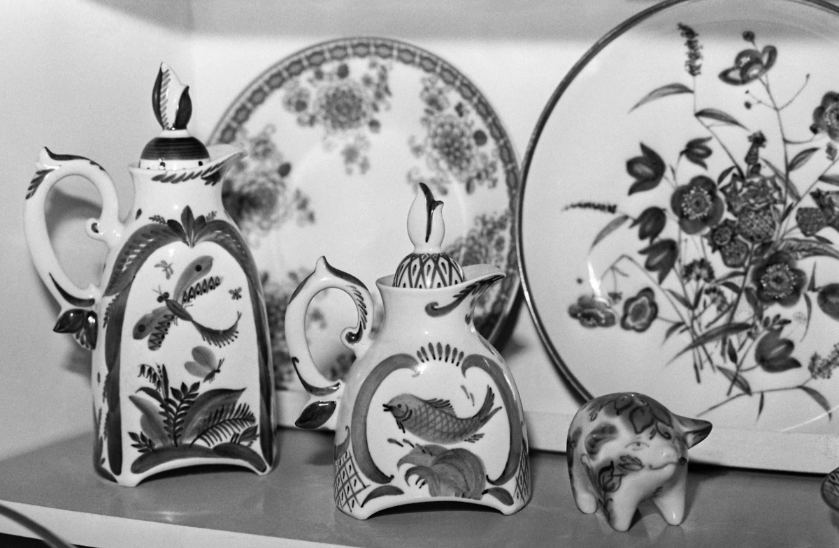 Раритетные тарелки с советской агитацией: ценность и продажа. Фото © ТАСС / Иван Куртов