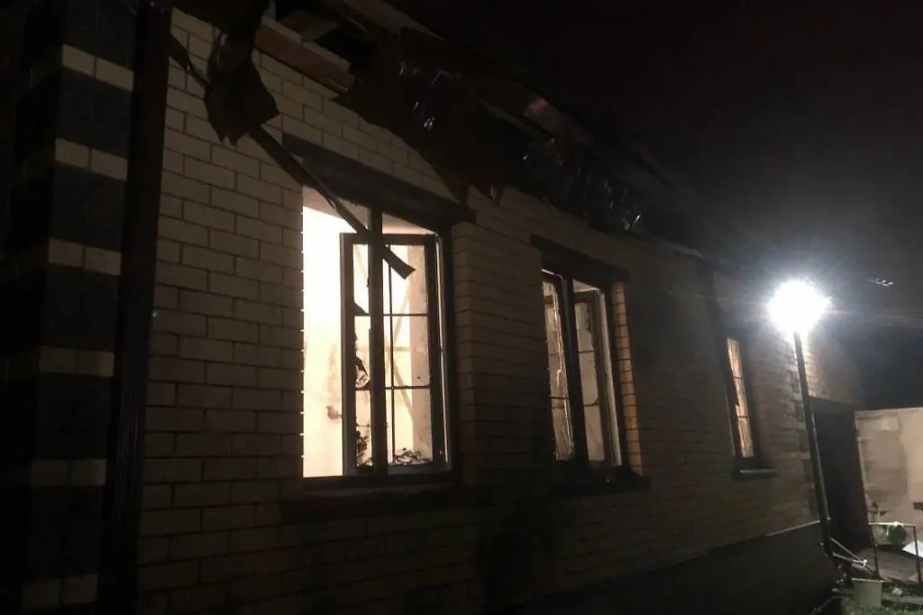 Последствия ночной атаки ВСУ на Белгород. Обложка © Telegram / Настоящий Гладков