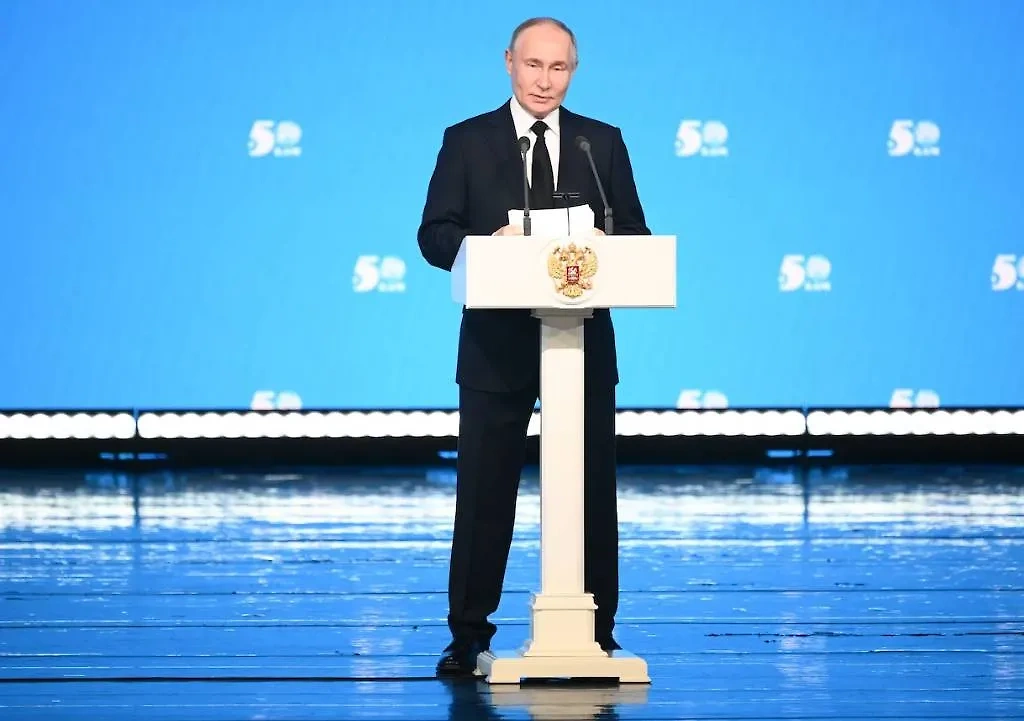 Президент РФ Владимир Путин. Обложка © ТАСС / Владимир Астапкович
