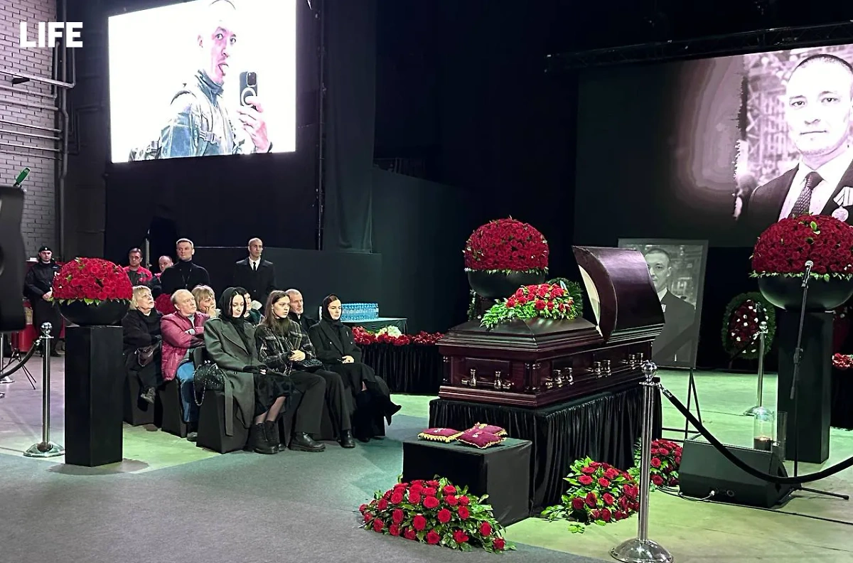 Церемония прощания с военкором Семёном Ерёминым, погибшим в зоне СВО. Фото Life.ru