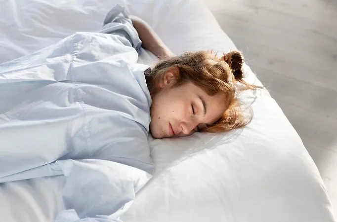 Нехватка сна вызывает ожирение. Обложка © freepik