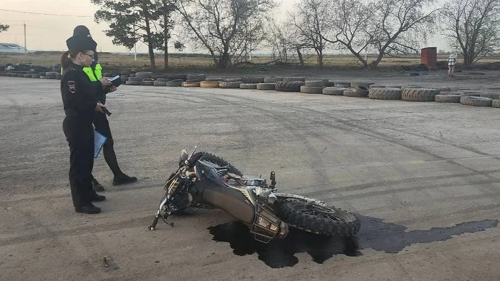 15-летний подросток разбился на мотоцикле в Свердловской области. Фото © Telegram / ГИБДД Свердловской области