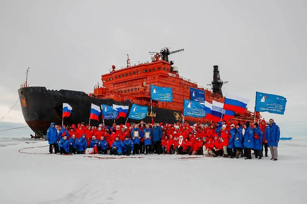 Российские школьники в пятый раз отправятся к Северному полюсу на "Ледоколе знаний". Обложка © Предоставлено Life.ru