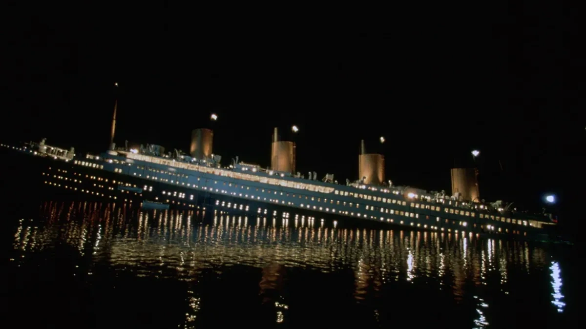 Фото © Кадр из фильма "Титаник", режиссёр Джеймс Кэмерон, сценарист Джеймс Кэмерон / Kinopoisk