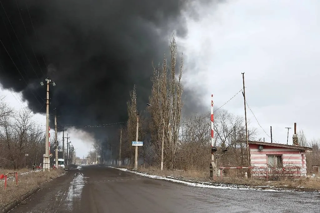 Макеевка после обстрела нефтебазы со стороны ВСУ. Фото © ТАСС / Дмитрий Ягодкин