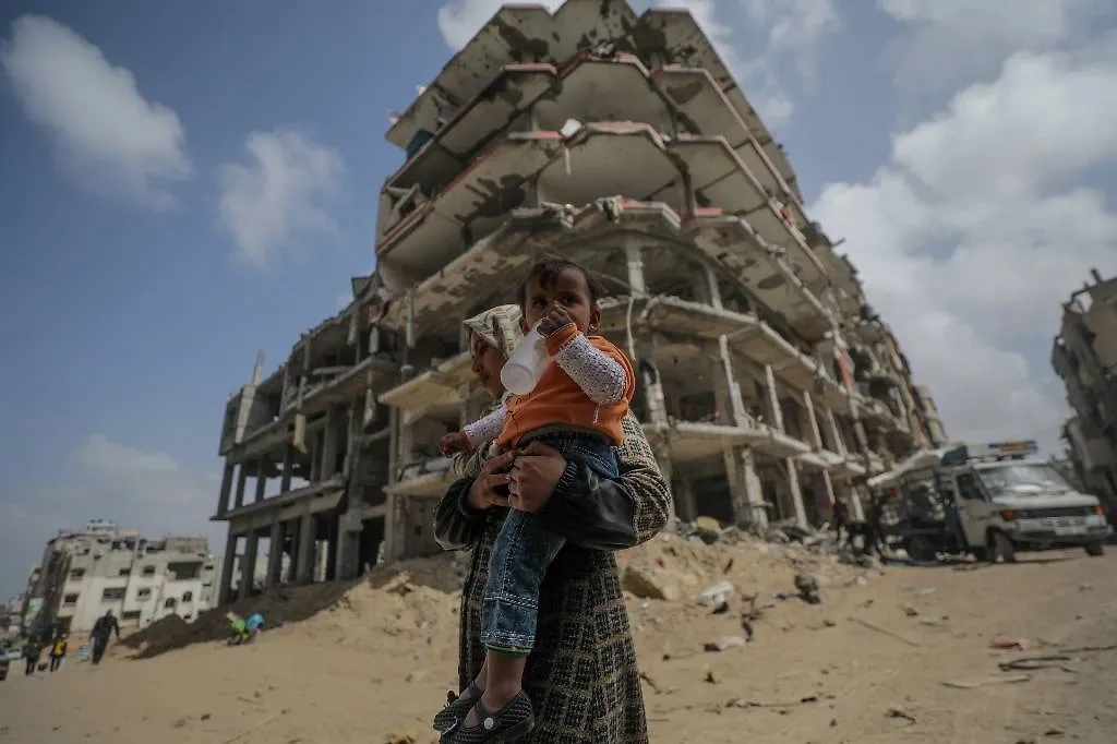 Израиль продолжает обстрелы сектора Газа. Обложка © EPA/ТАСС