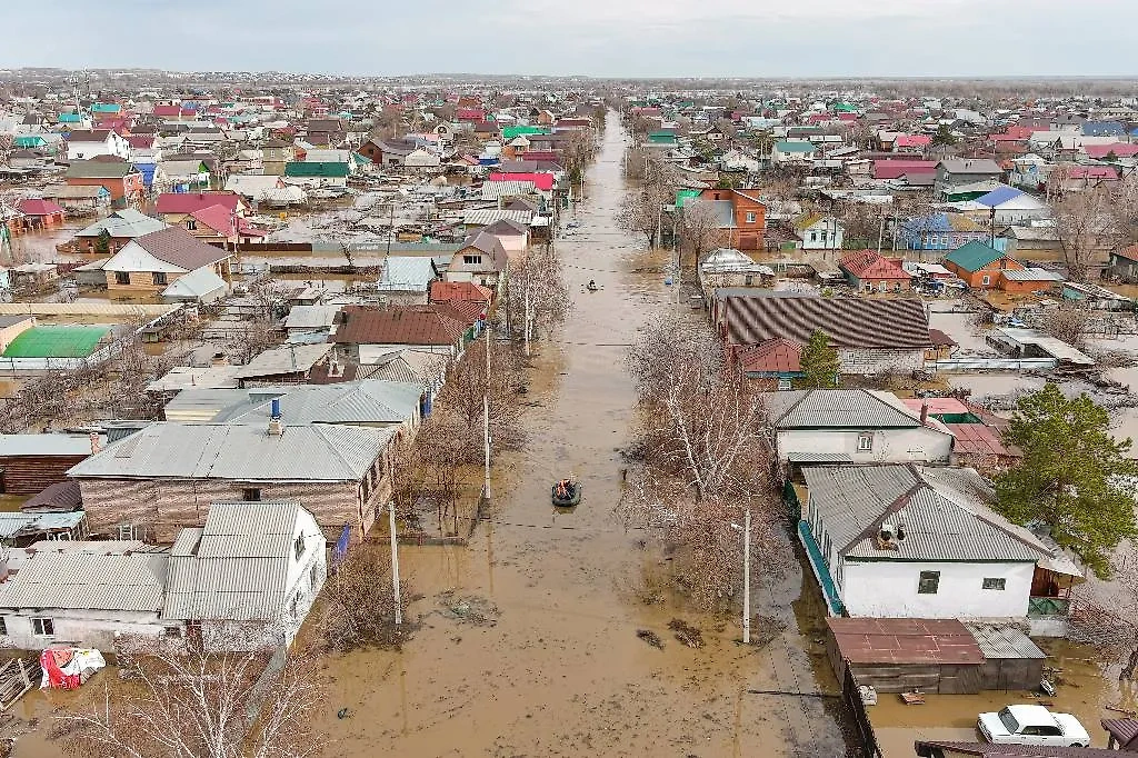 Обстановка в Орске после прорыва дамбы. Обложка © ТАСС / Егор Алеев