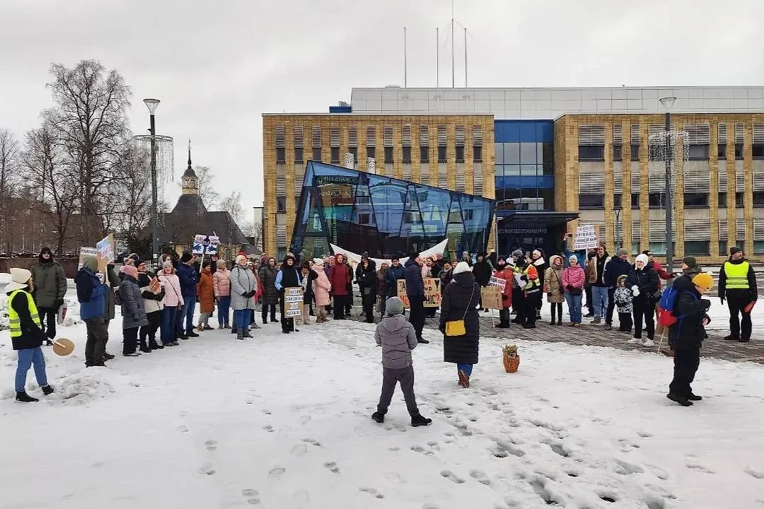 Митинг в Лаппеенранте за открытие границы с Россией. Фото © Telegram / Граница Финляндии: петиции, митинги за открытие КПП