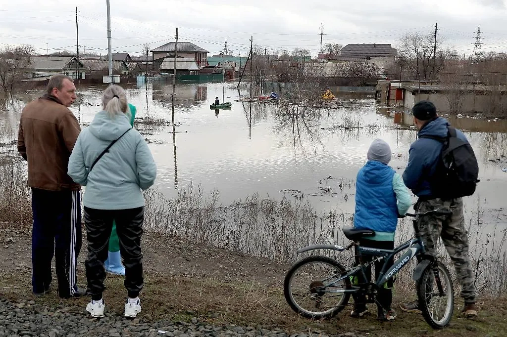 Последствия прорыва дамбы в Оренбургской области. Обложка © ТАСС / Егор Алеев