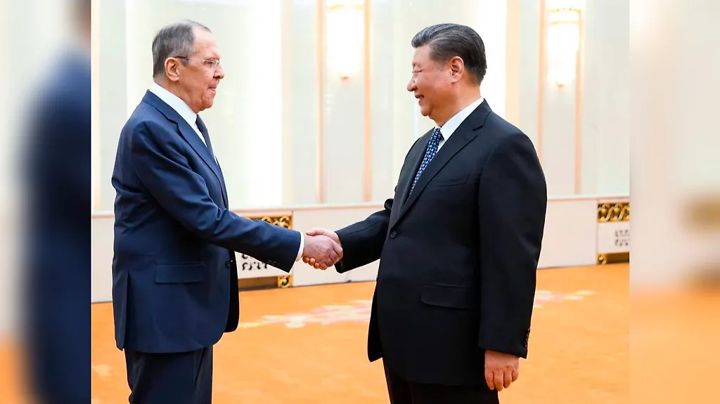 Сергей Лавров встретился в Пекине с главой КНР Си Цзиньпином. Обложка © Telegram / Мария Захарова