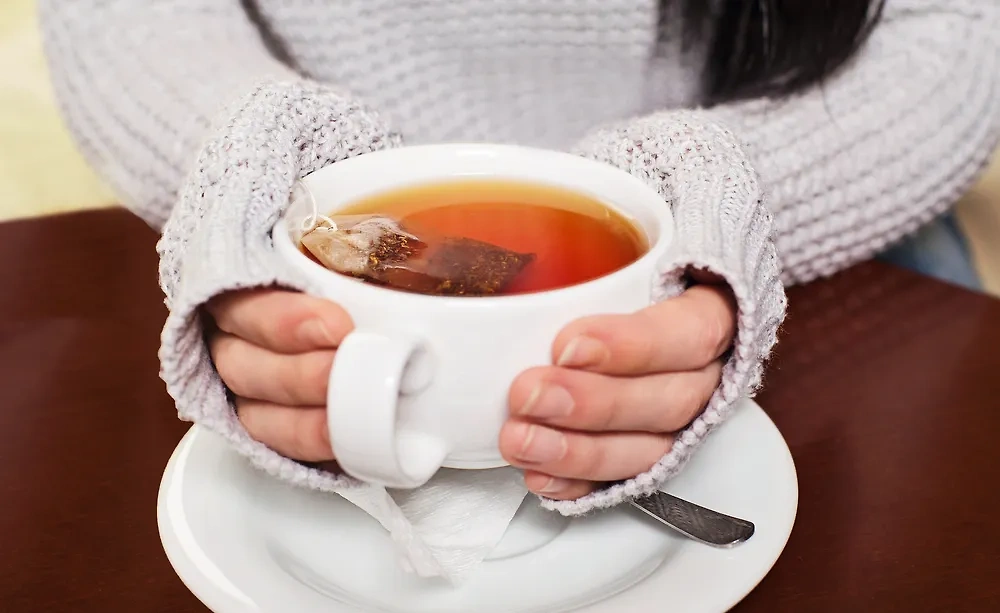 В день можно пить до трёх – четырёх чашек чая. Обложка © Shutterstock / FOTODOM