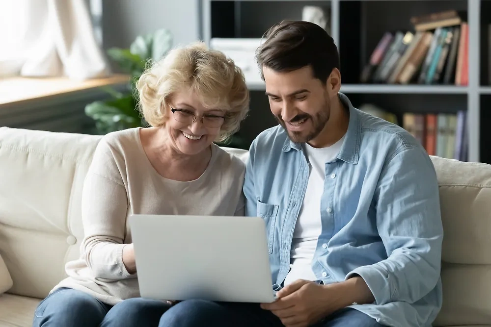 Бабушек и дедушек нельзя винить в навязчивости. Обложка © Shutterstock / FOTODOM 