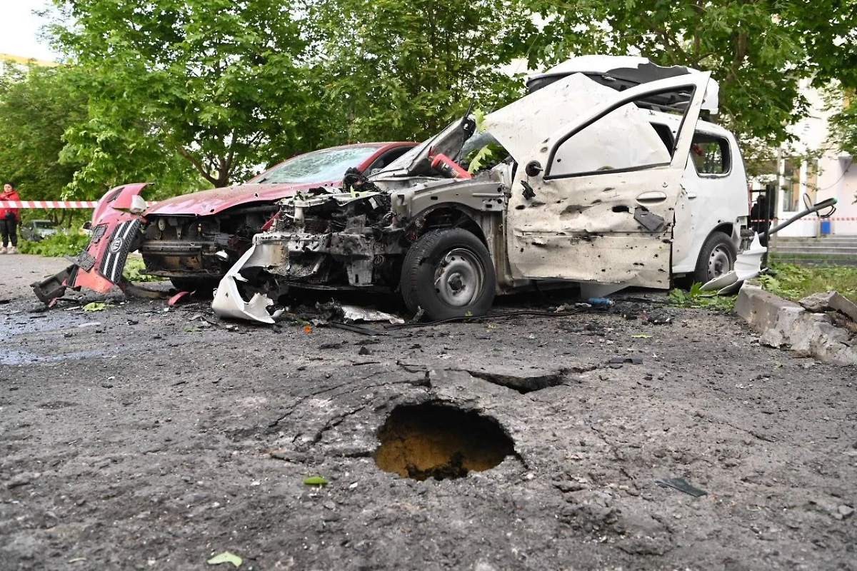 Последствия обстрела Белгорода со стороны ВСУ 14 мая. Обложка © Telegram / Демидов
