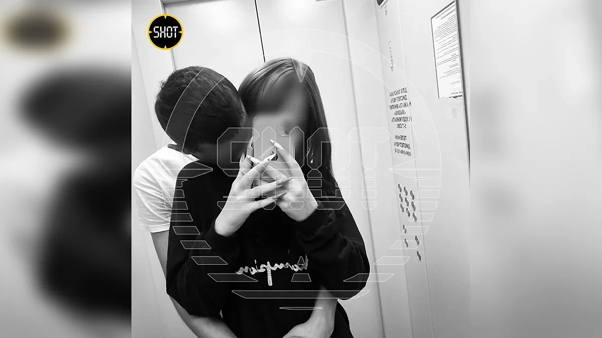 Девочка, родившая в туалете ТЦ, успешно скрывала всю беременность от родителей. Обложка © SHOT