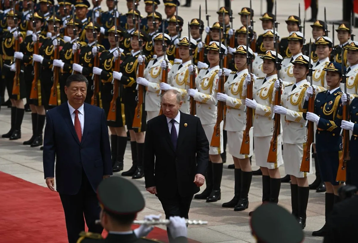 Президент РФ Владимир Путин прибыл в Китай. Обложка © Life.ru / Павел Баранов