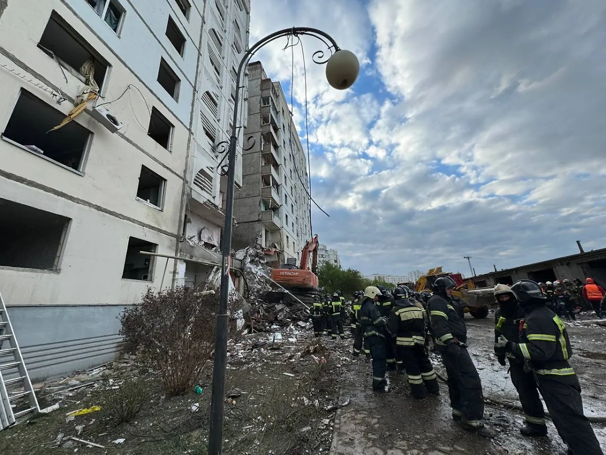 Разбор завалов в Белгороде. Фото © Telegram / Настоящий Гладков