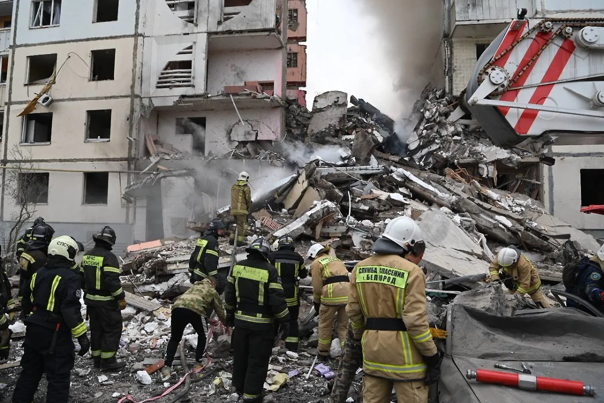 Последствия обрушения многоэтажки в Белгороде. Обложка © Telegram / ДЕМИДОВ