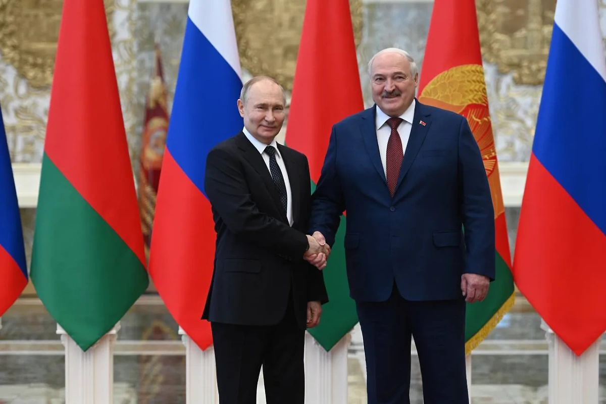 Владимир Путин и Александр Лукашенко на встрече в Минске. Фото © Life.ru / Павел Баранов