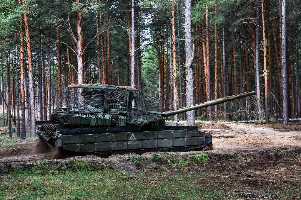 Боевая работа экипажа танка Т-90М. Фото © ТАСС / Алексей Коновалов