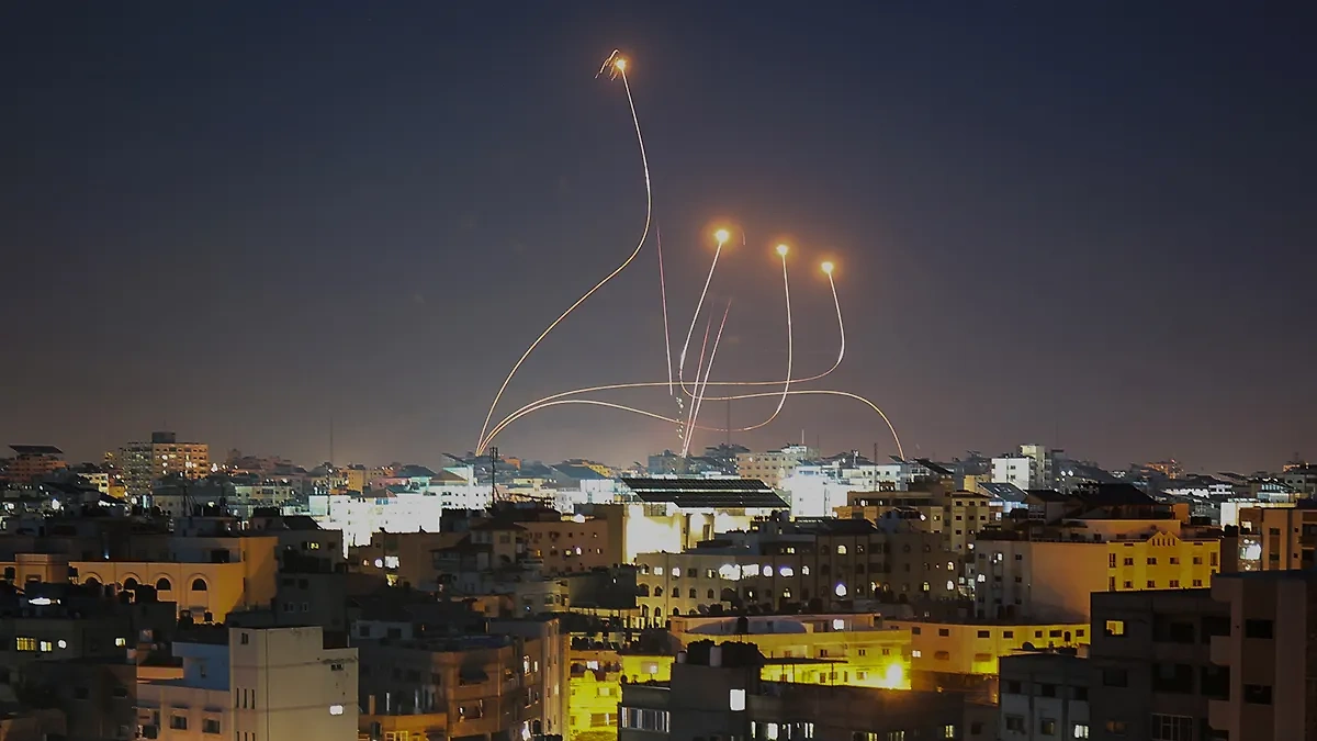 Работа системы ПВО Израиля. Обложка © Getty Images / NurPhoto