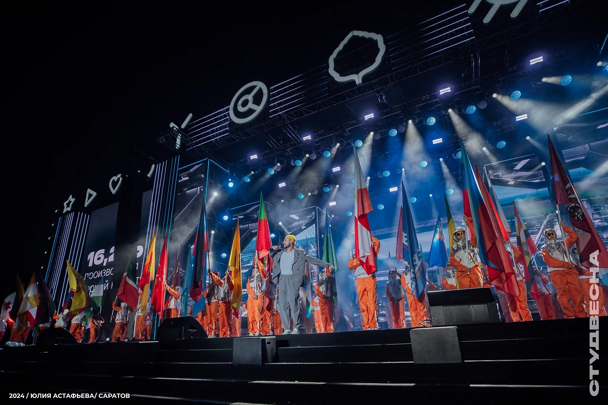 Кадр с церемонии открытия фестиваля. Фото © Пресс-служба "Российской студенческой весны"
