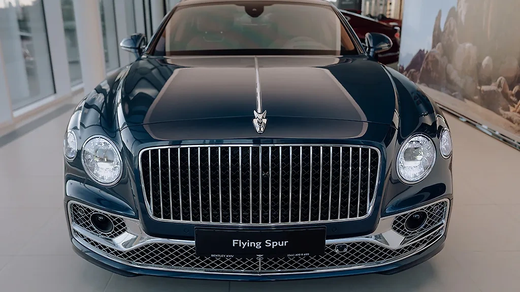 В гараже у Ожельских стоял роскошный Bentley Flying Spur W12. Фото © Shutterstock / FOTODOM / Vladyslav Hrebeniev 