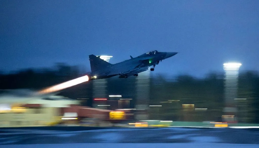 Швеция решила подождать с поставками Киеву истребителей Gripen. Обложка © ТАСС / ЕРА