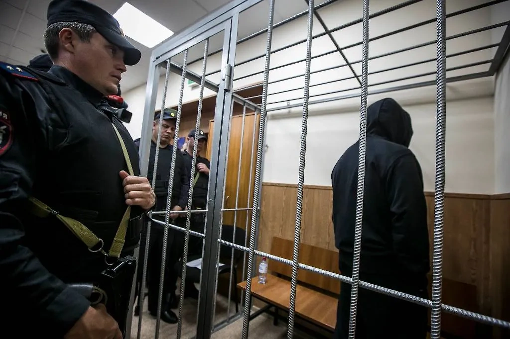 Криминальный авторитет Олег Шишканов на судебном заседании. Обложка © ТАСС / URA.RU