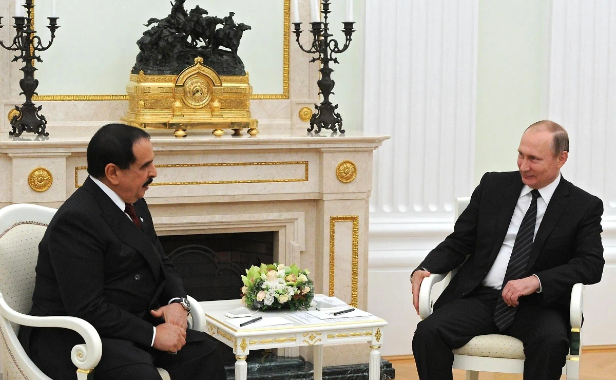 Президент РФ Владимир Путин с королём Бахрейна Хамадом Бен Исой Аль Халифой в 2016 году. Фото © Kremlin