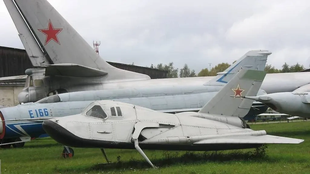 Самолёт – аналог космического корабля БОР ("Спираль") МиГ-105.11 в авиамузее в Монине. Фото © Wikipedia / Peter Albrecht