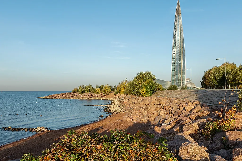 Парк 300-летия Санкт-Петербурга — не только достопримечательность, но и очень живописное место. Фото © Shutterstock / thelavrova  