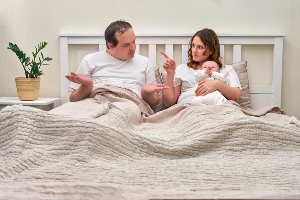 Как новоиспечённым родителям справиться с кризисом после рождения ребёнка и не допустить супружеской неверности. Фото © Shutterstock / Zhuravlev Andrey
