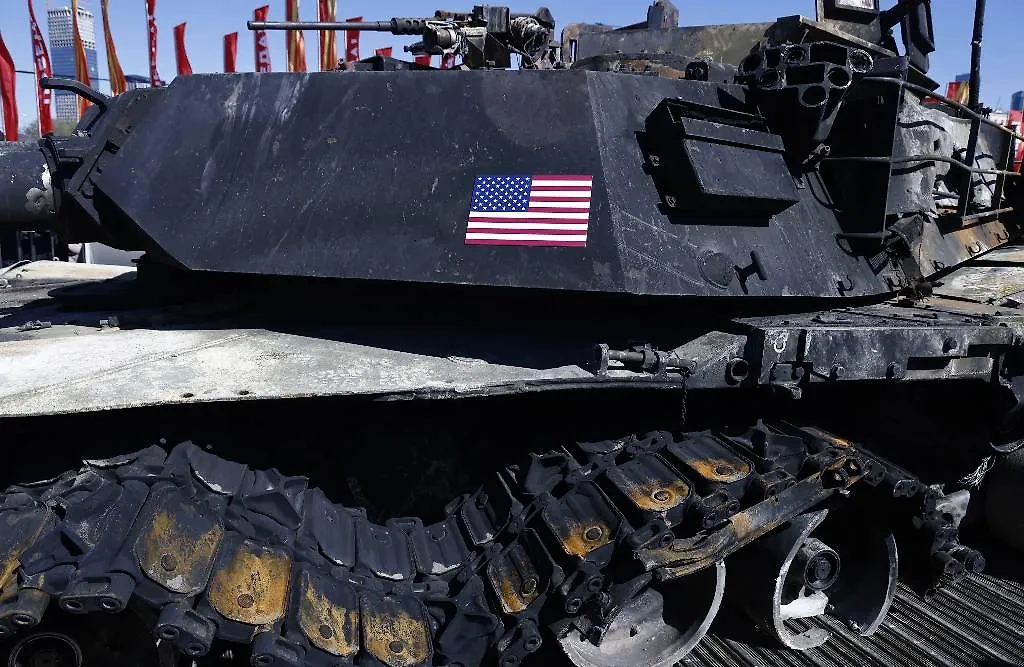 Американский танк M1 Abrams на выставке трофейной техники из стран НАТО перед Музеем Победы на Поклонной горе. Обложка © Андрей Любимов / РБК / ТАСС 