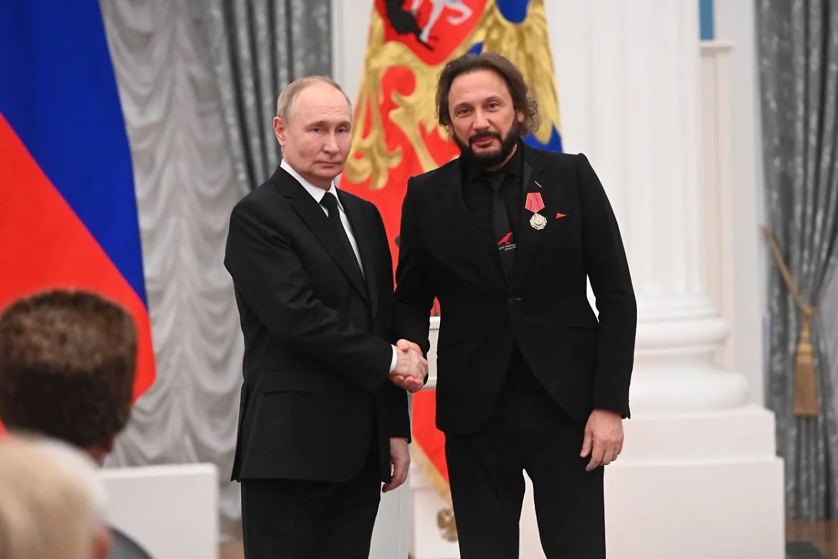 Владимир Путин и Стас Михайлов. Фото © Life.ru/Павел Баранов